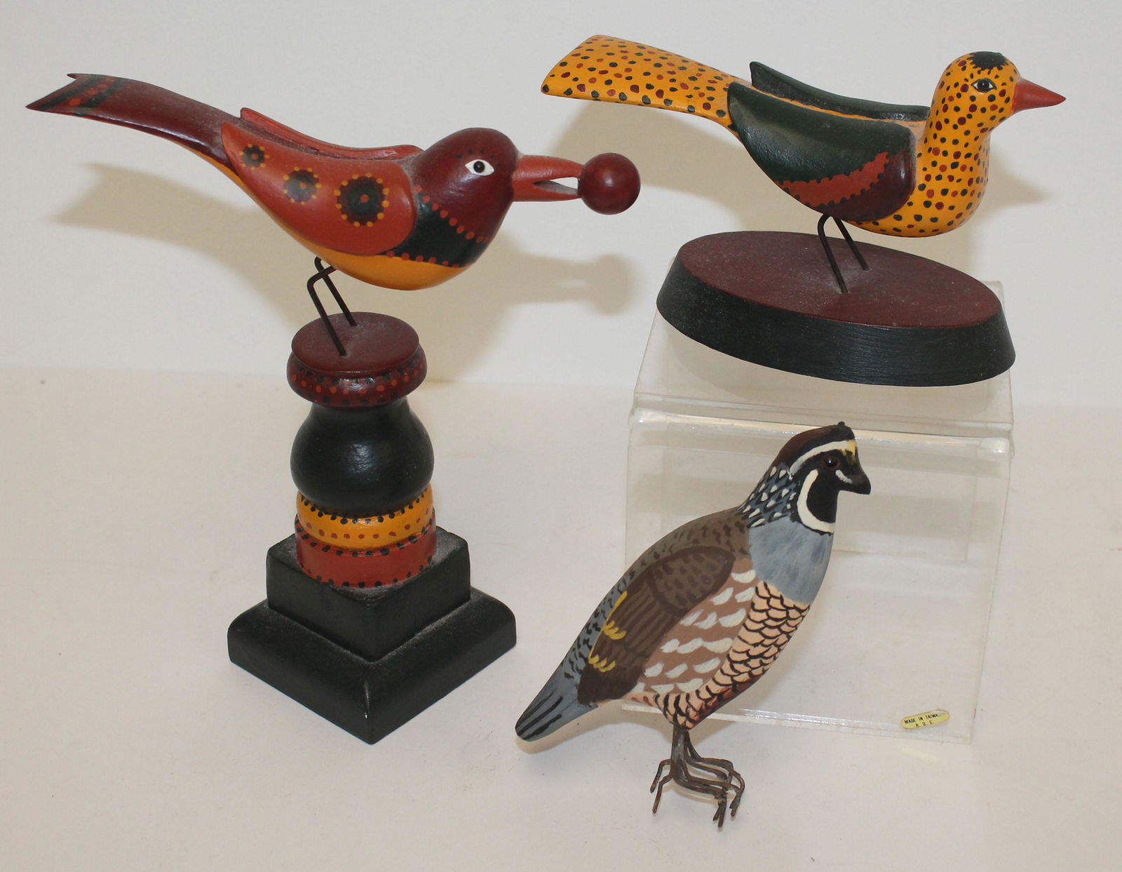 3 carved wood & painted birds - 2 sgned D.Noyes & dated (1 of 11)