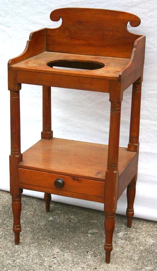19thC 1 drawer Sheraton pine wash stand w dovetail