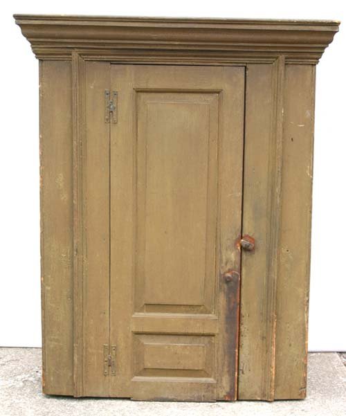 very rare ca 1720-30 CT QA period free standing ra