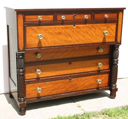 ca 1825American Neoclassical Gentleman's chest in