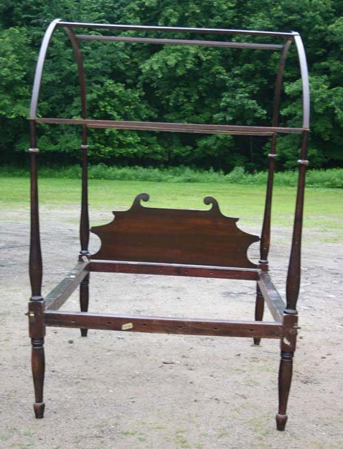 ca 1790-1800 American maple Sheraton canopy bed in