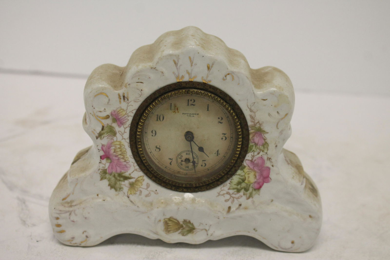 New Haven Porcelain clock - 4 1/2" tall x 5 3/4" wide (1 of 4)