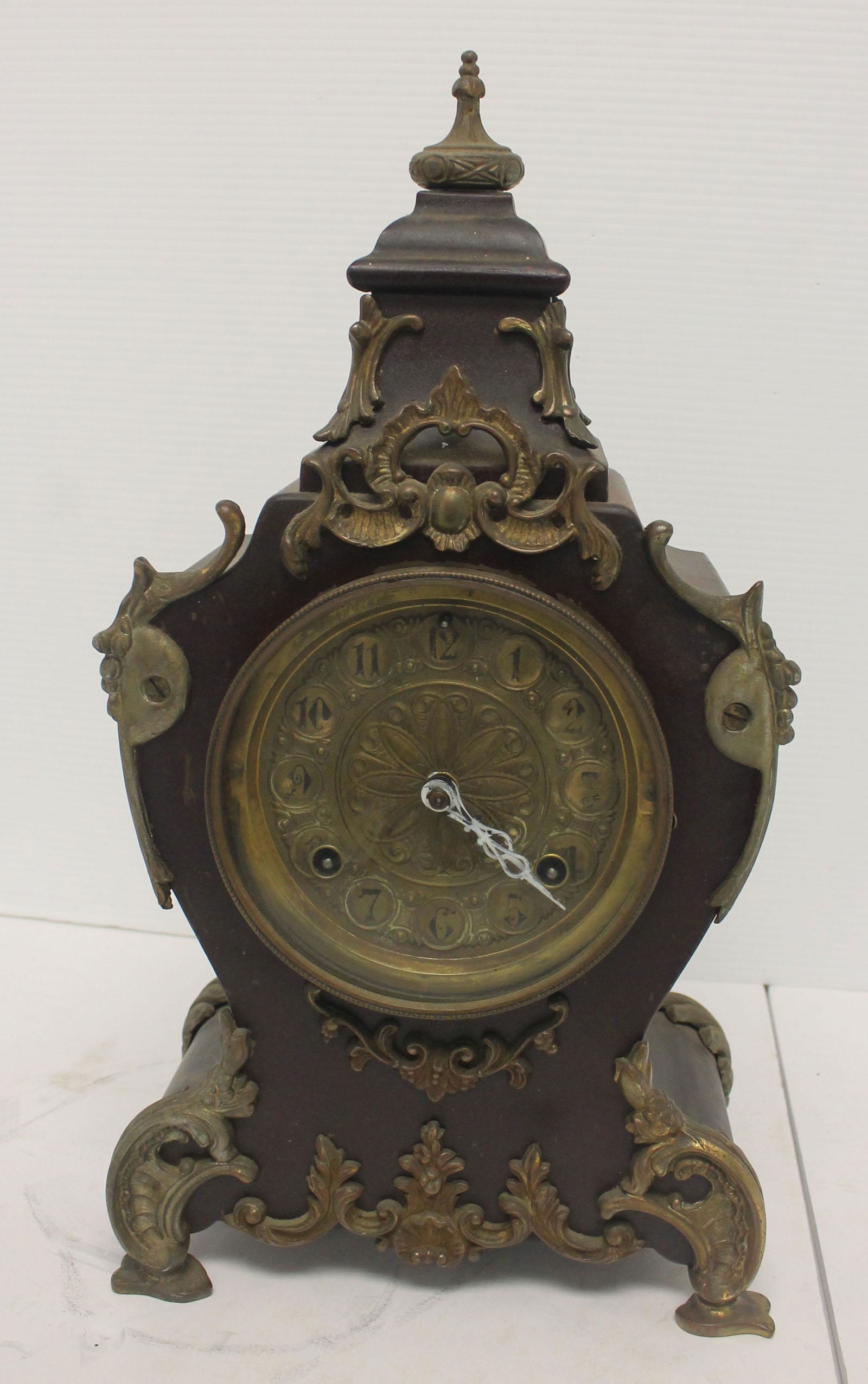 Waterbury Clock Co mantle clock - 17" tall x 7 1/2" (1 of 5)