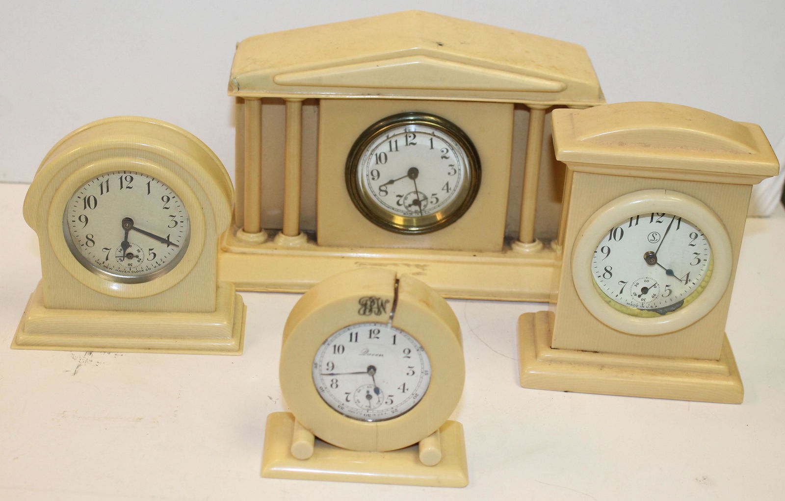 4 small celluloid alarm clocks - Made in USA - 4"x3 (1 of 8)