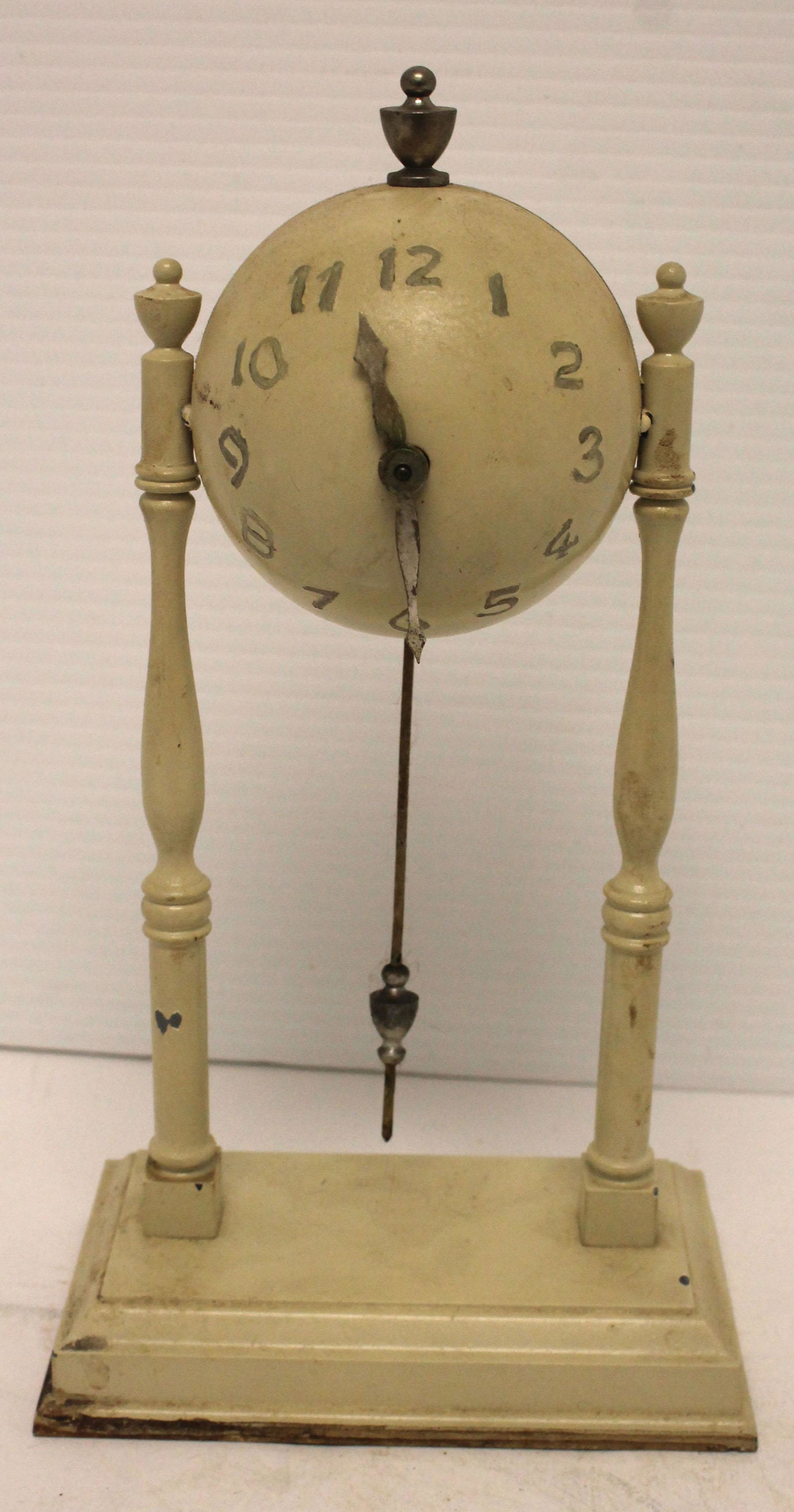 Globe Clock Co World's Fair Baseball Clock - 9 1/2" (1 of 4)