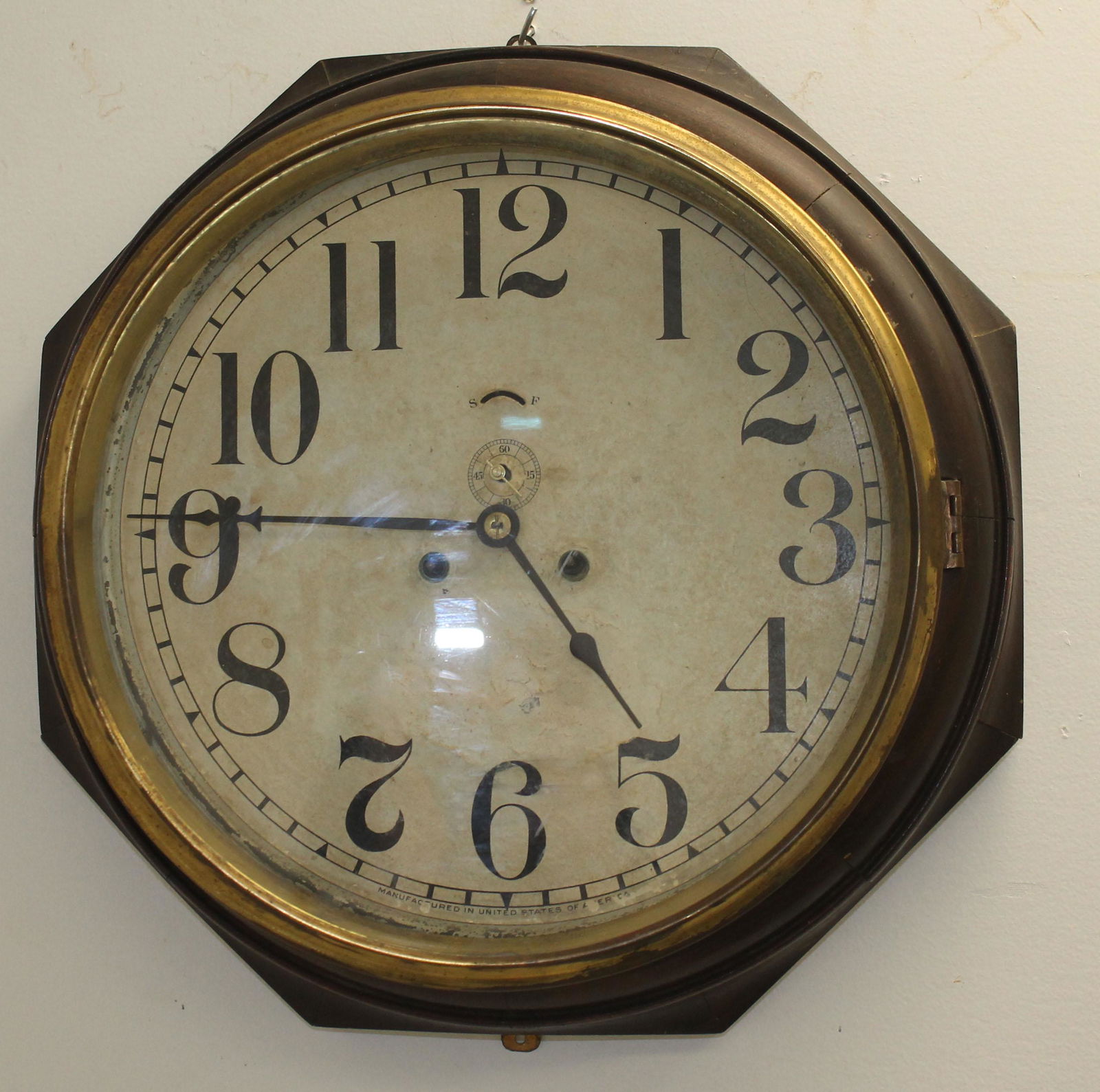 Antique New Haven Schoolhouse wall clock - 16" tall (1 of 6)