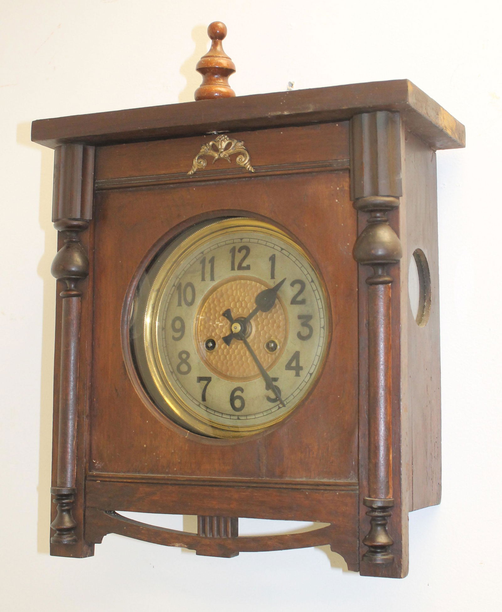 Antique wag on the wall clock - 17"x13 1/4" (1 of 5)