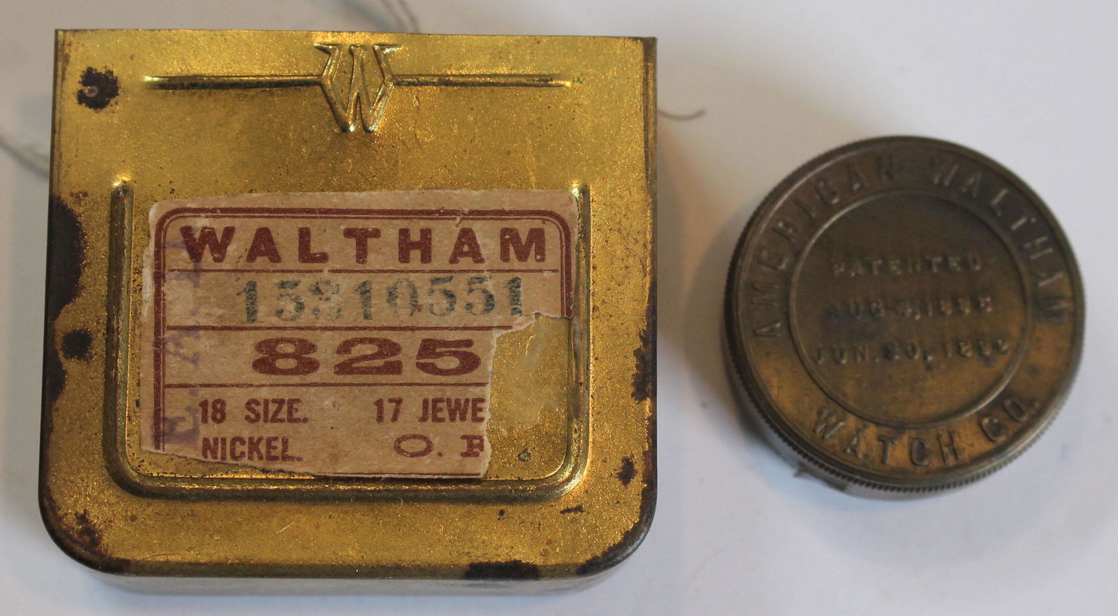 2 Waltham pocket watch parts holders - No watch (1 of 3)