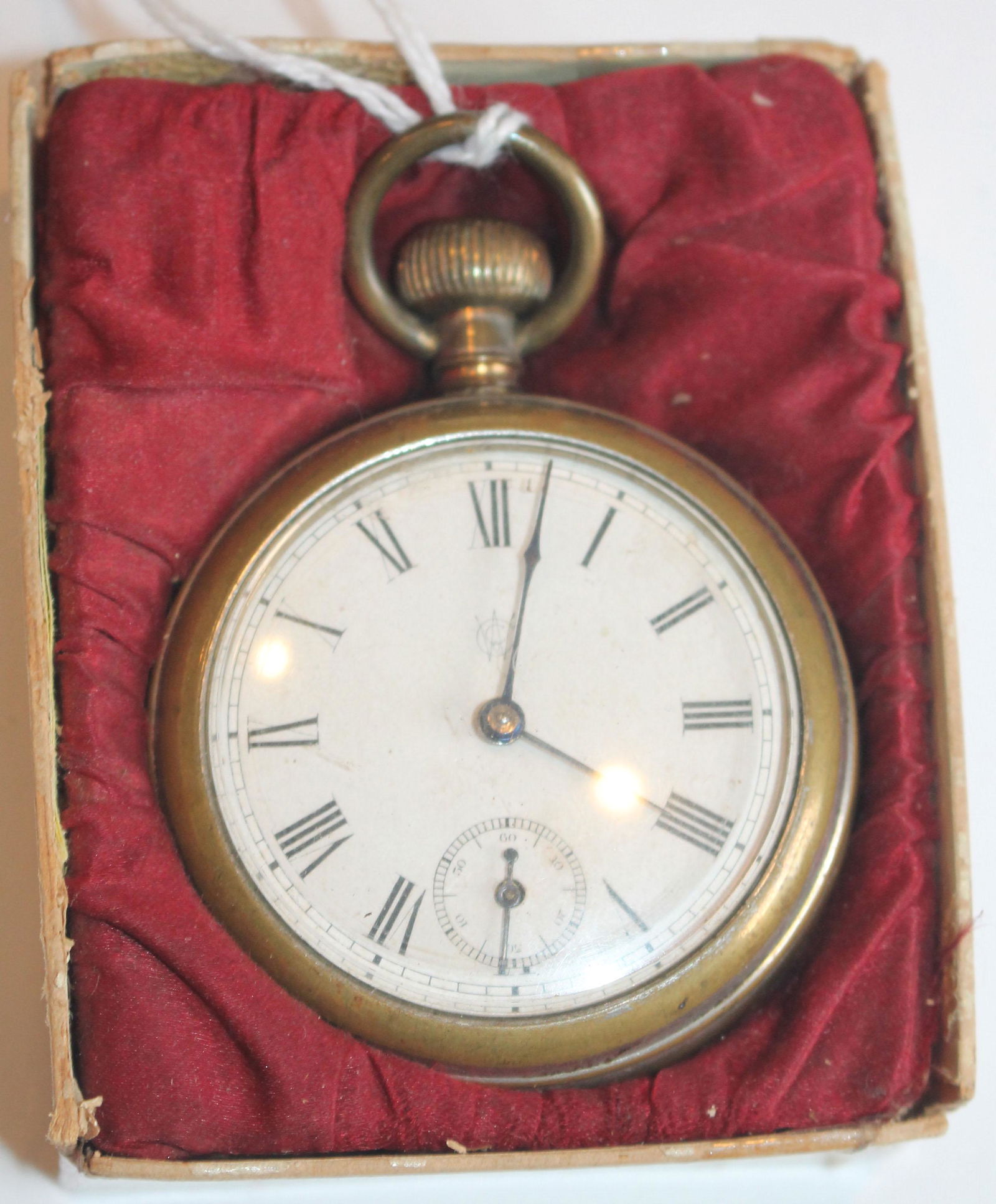 Waterbury Clock Co pocket watch in fitted box (bottom (1 of 3)