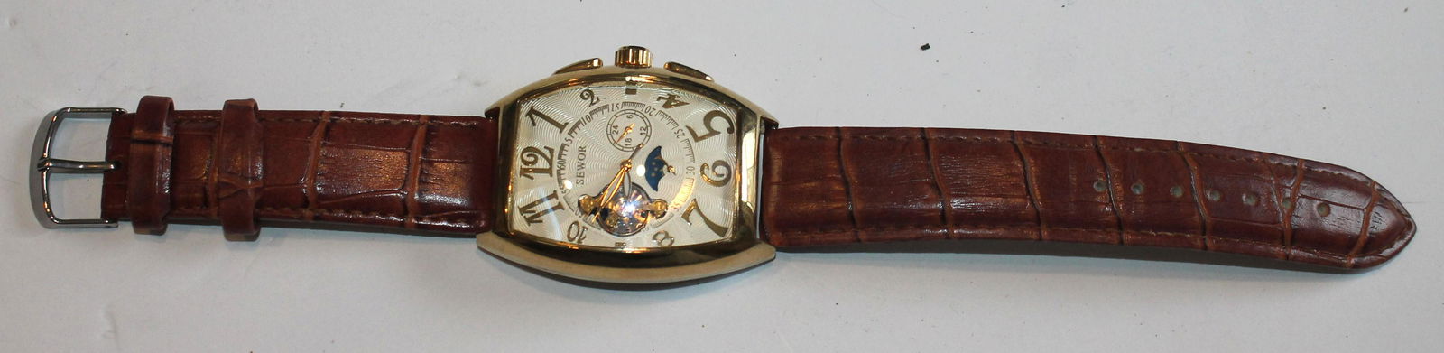 Sewor men's wrist watch w leather band (1 of 3)