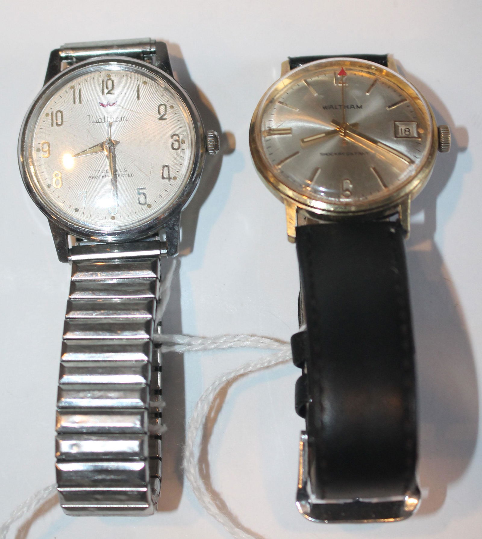2 Waltham 1960's mechanical wrist watches (1 of 2)