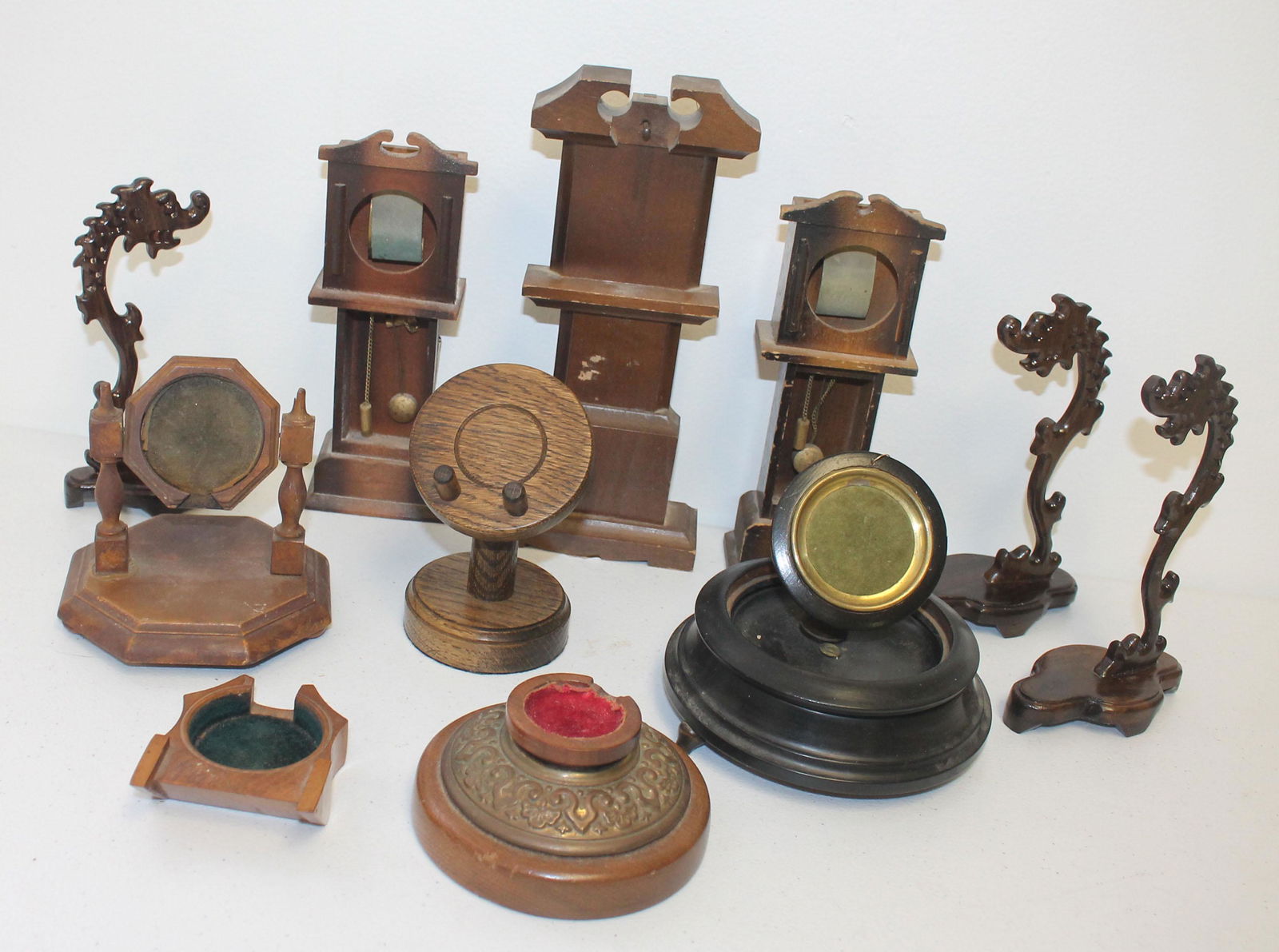 lot of 11 wooden pocket watch holders (1 of 10)