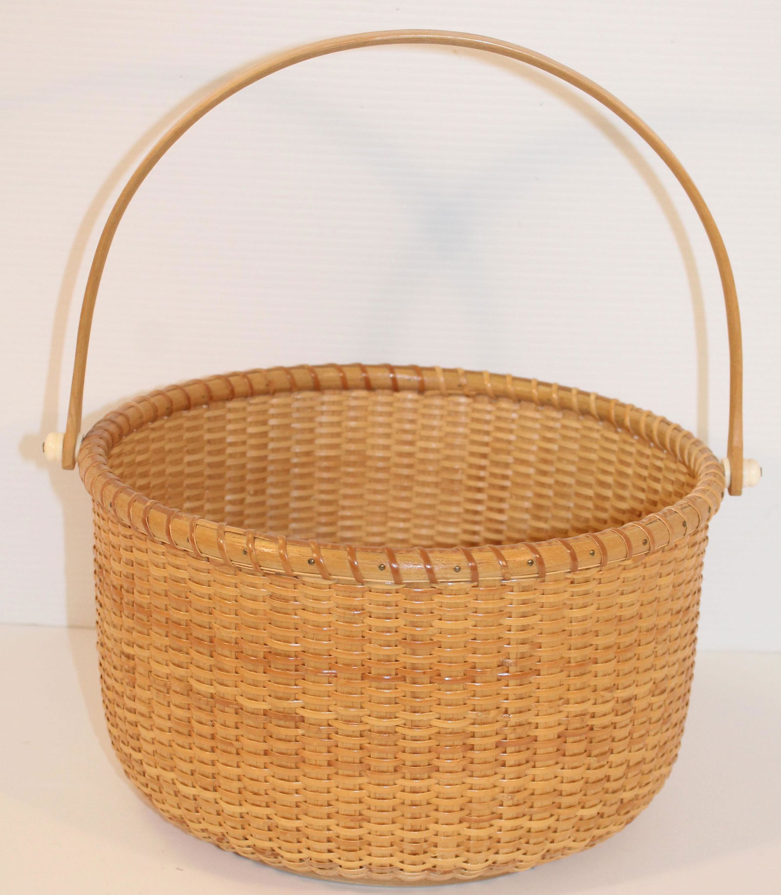 Large Natucket open swing handled basket - approx 11 (1 of 3)
