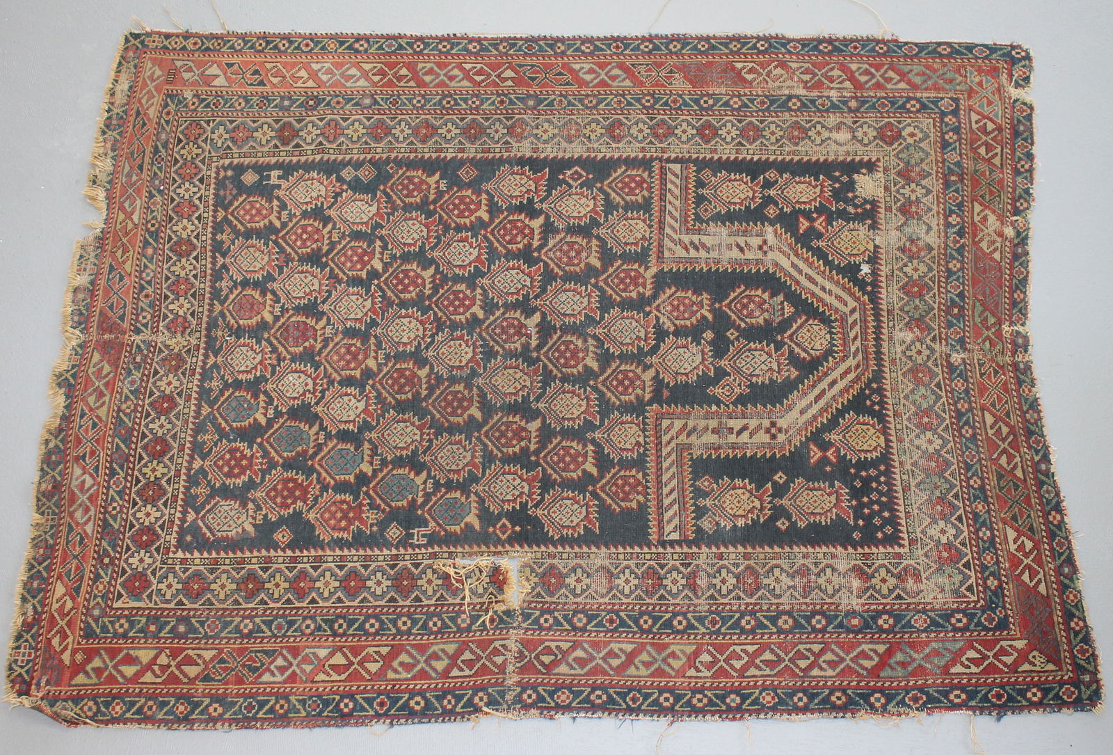 3'7"x4'8" Oriental area rug - as found (1 of 5)