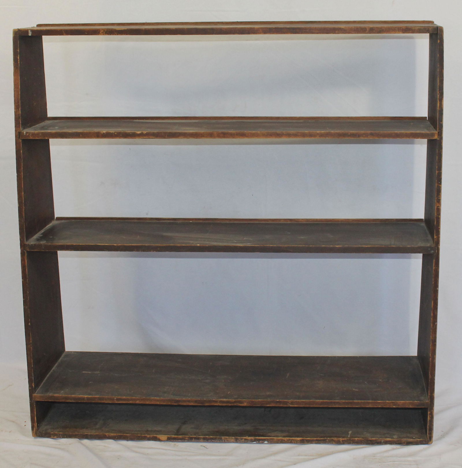 19thC canted 5 tier wall shelf w dovetailed (1 of 5)