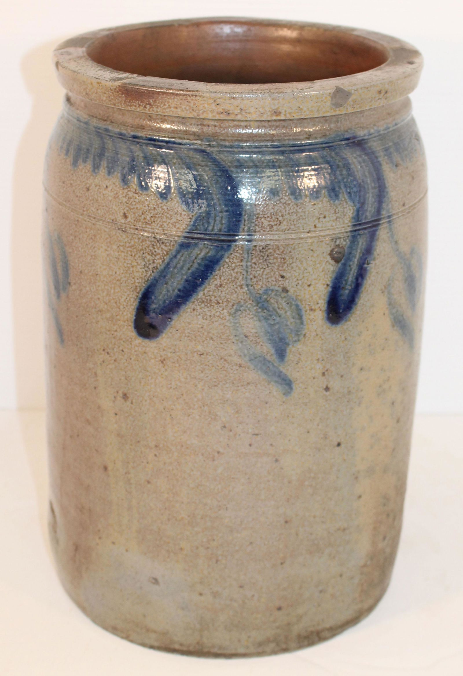 19thC Mid-Atlantic stoneware jar w cobalt dec - as (1 of 8)