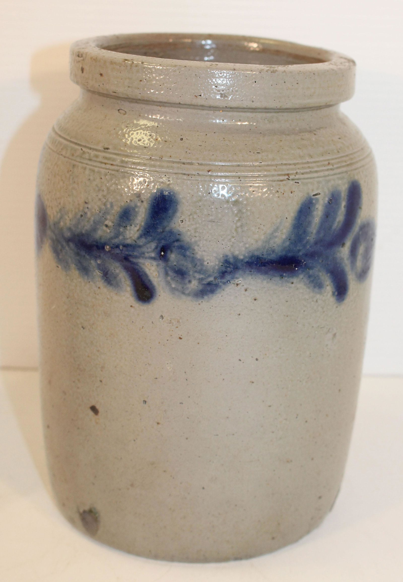 19thC Mid-Atlantic stoneware jar w cobalt dec - 8 1/2" (1 of 9)