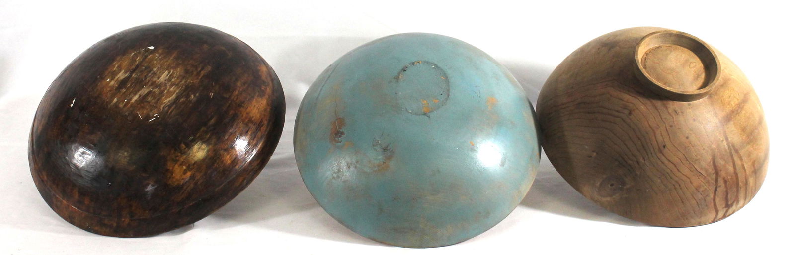lot of 3 vintage treen bowls incl 1 in blue paint & a (1 of 4)