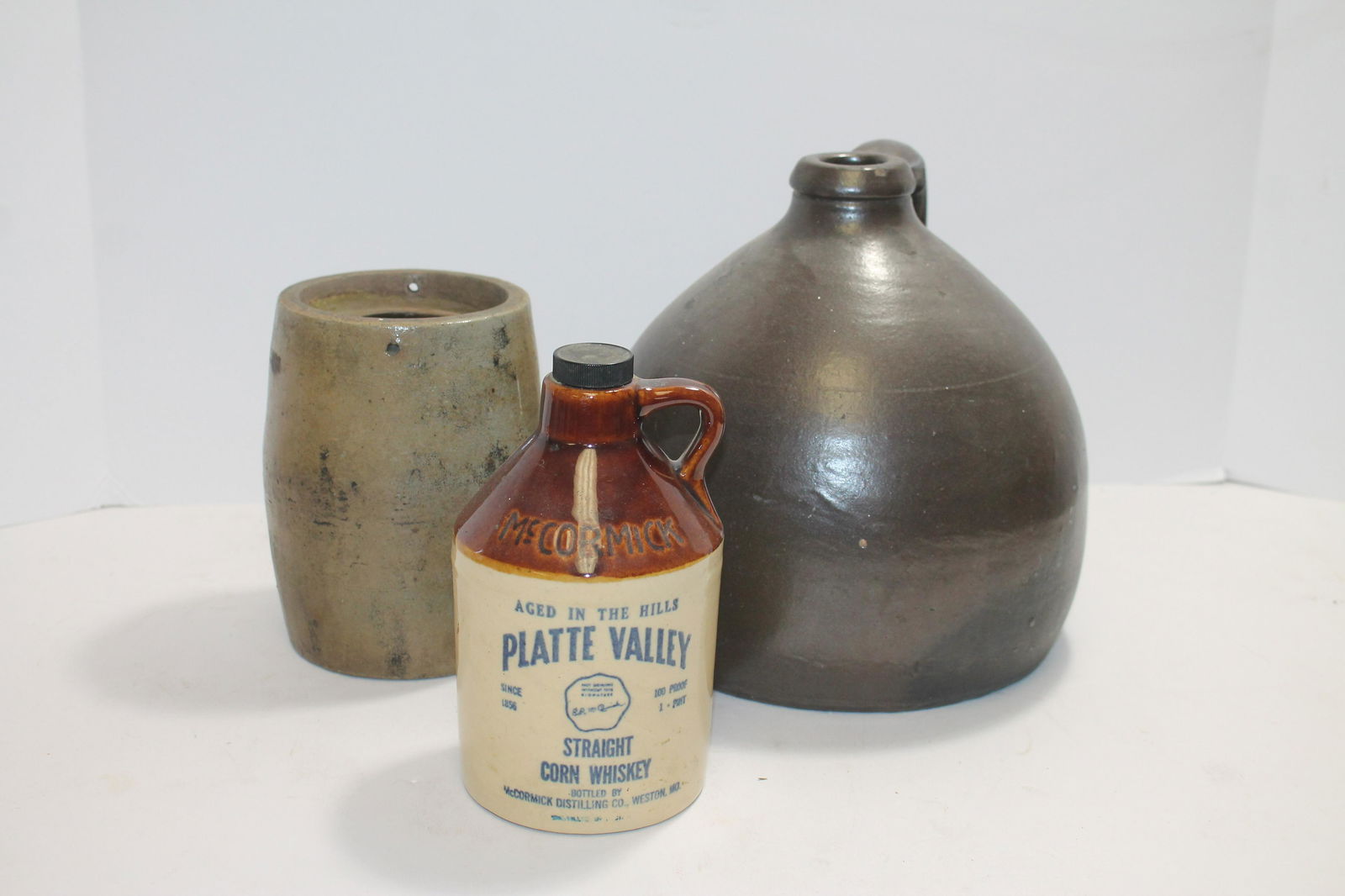 lot of 3 pcs of antique stoneware incl a jar & 2 jugs - (1 of 17)