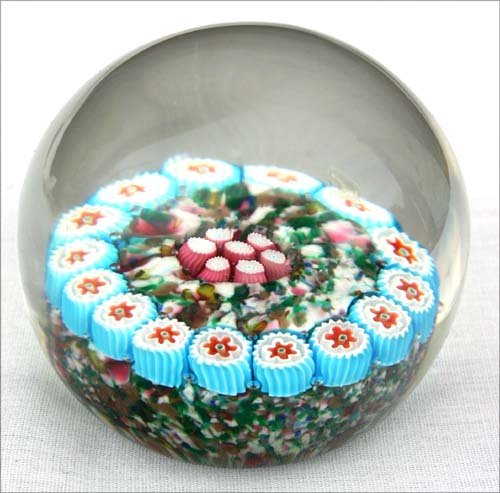 Quality antique paperweight w unusual berry & lea: Quality antique paperweight w unusual berry & leaf interior - 3" diam