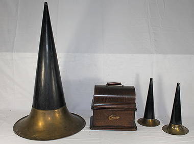 Antique Edison cylinder phonograph w 3 different size (1 of 10)