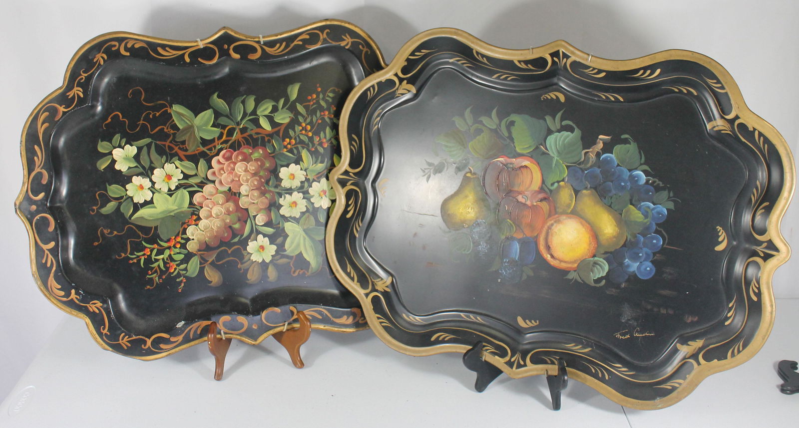 2 Contemporary large scallop edge hand painted tole (1 of 11)