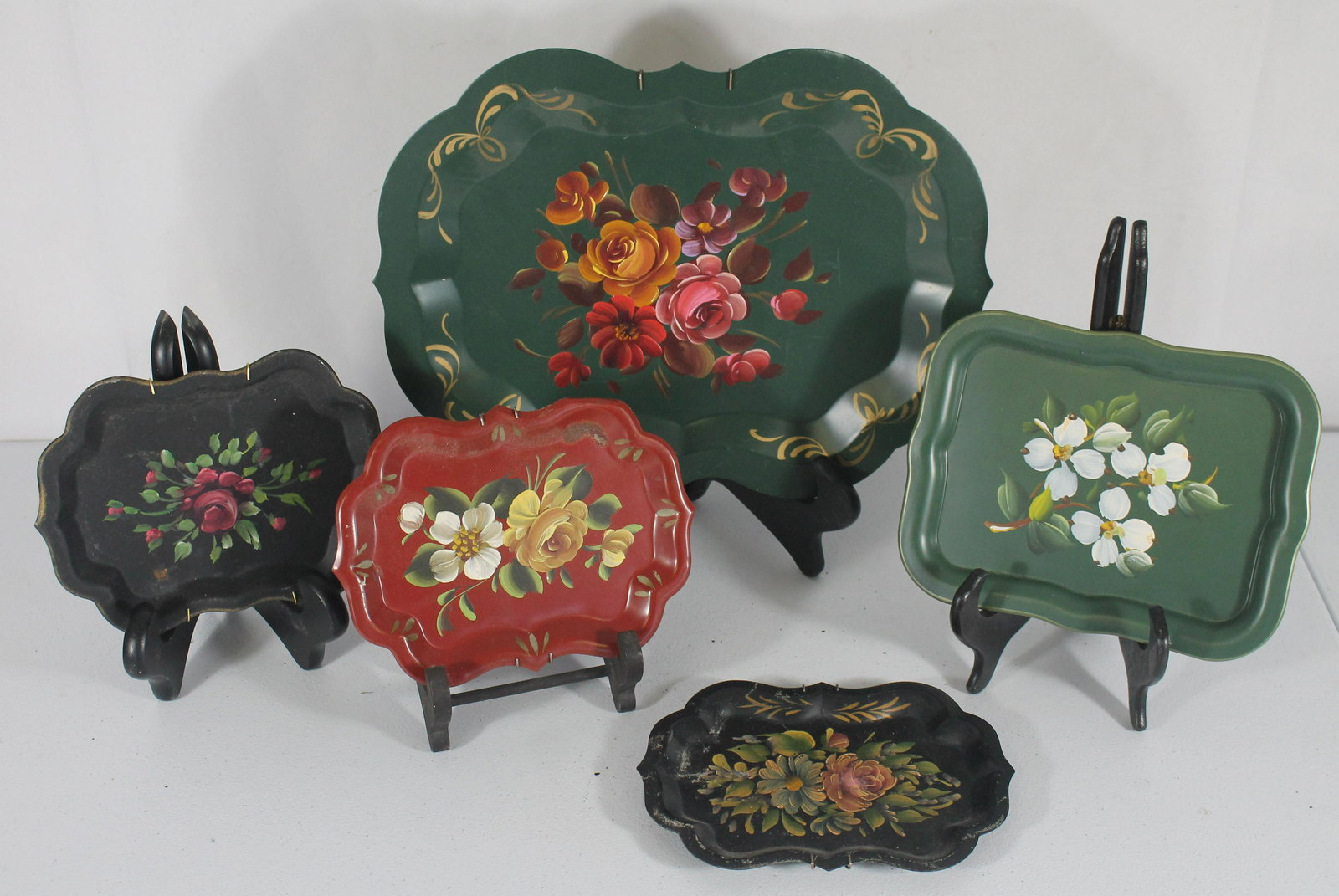 lot of 5 small contemporary tole trays - largest is 10 (1 of 11)