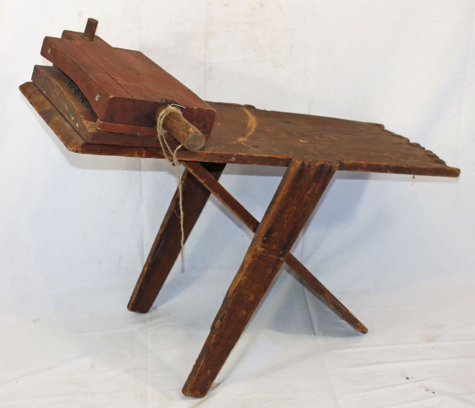 Primitive antique corn sheller (to remove kernels from (1 of 4)