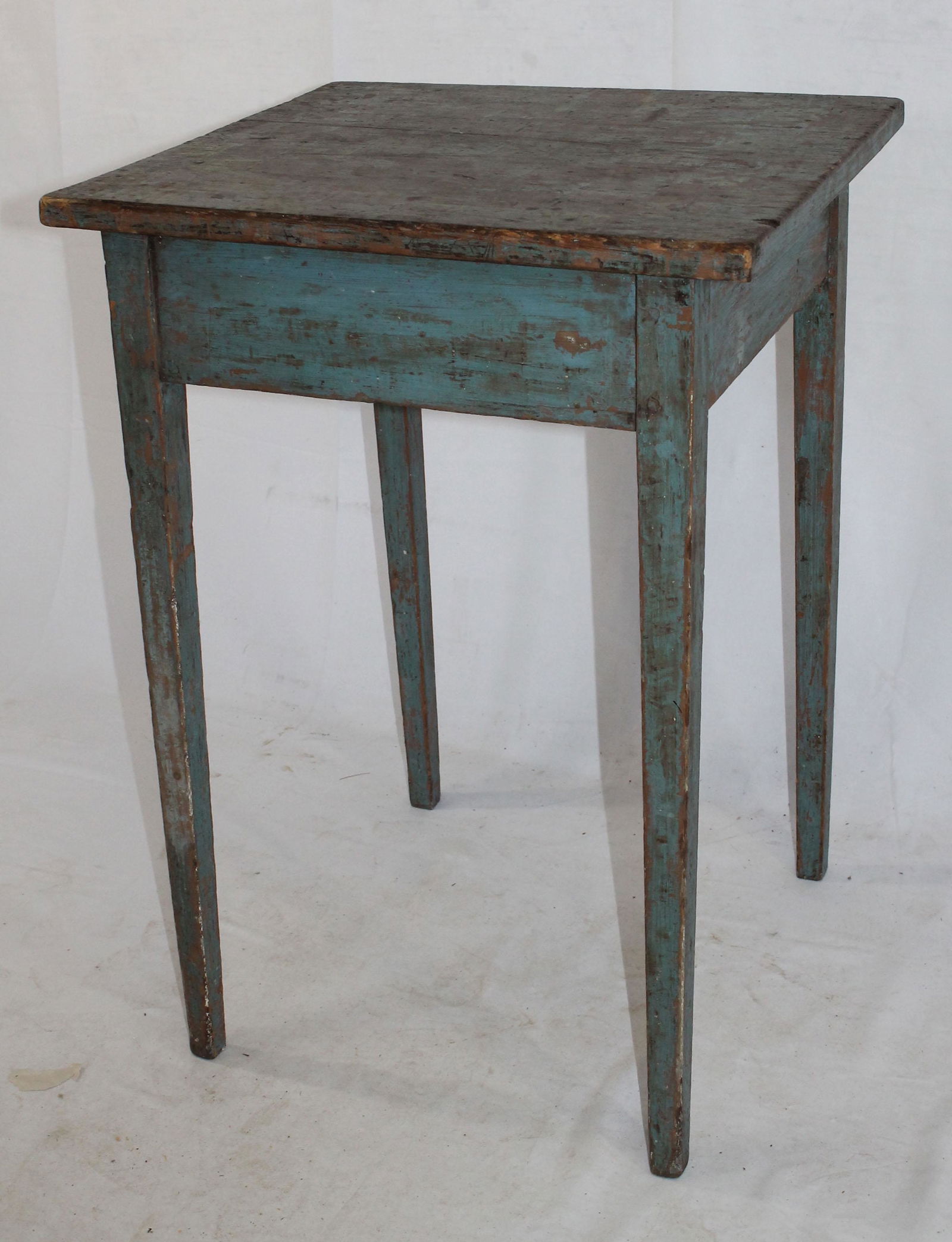 Hepplewhite stand in blue paint w checkerboard painted (1 of 5)