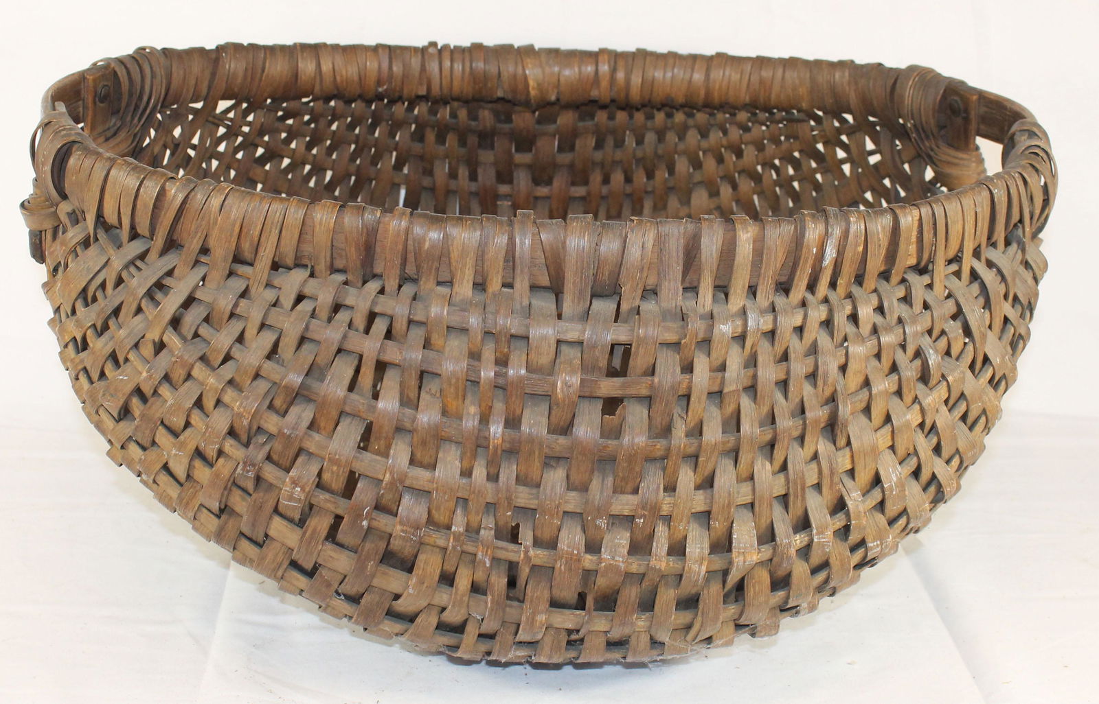 Large antique buttocks basket - 22" long x 16" wide x (1 of 5)