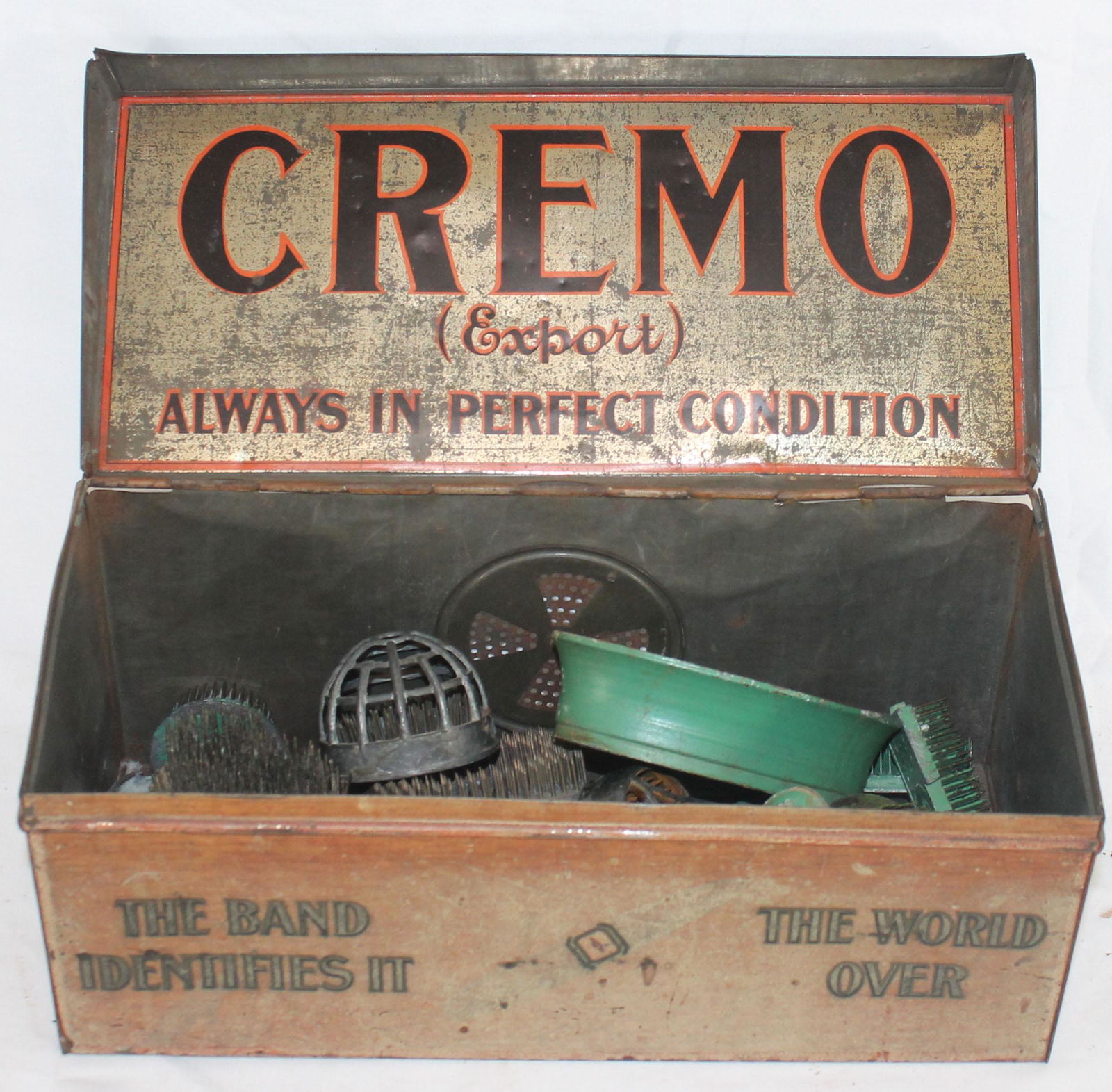 Antique tin "Cremo Cigars" advertising box filled w (1 of 5)