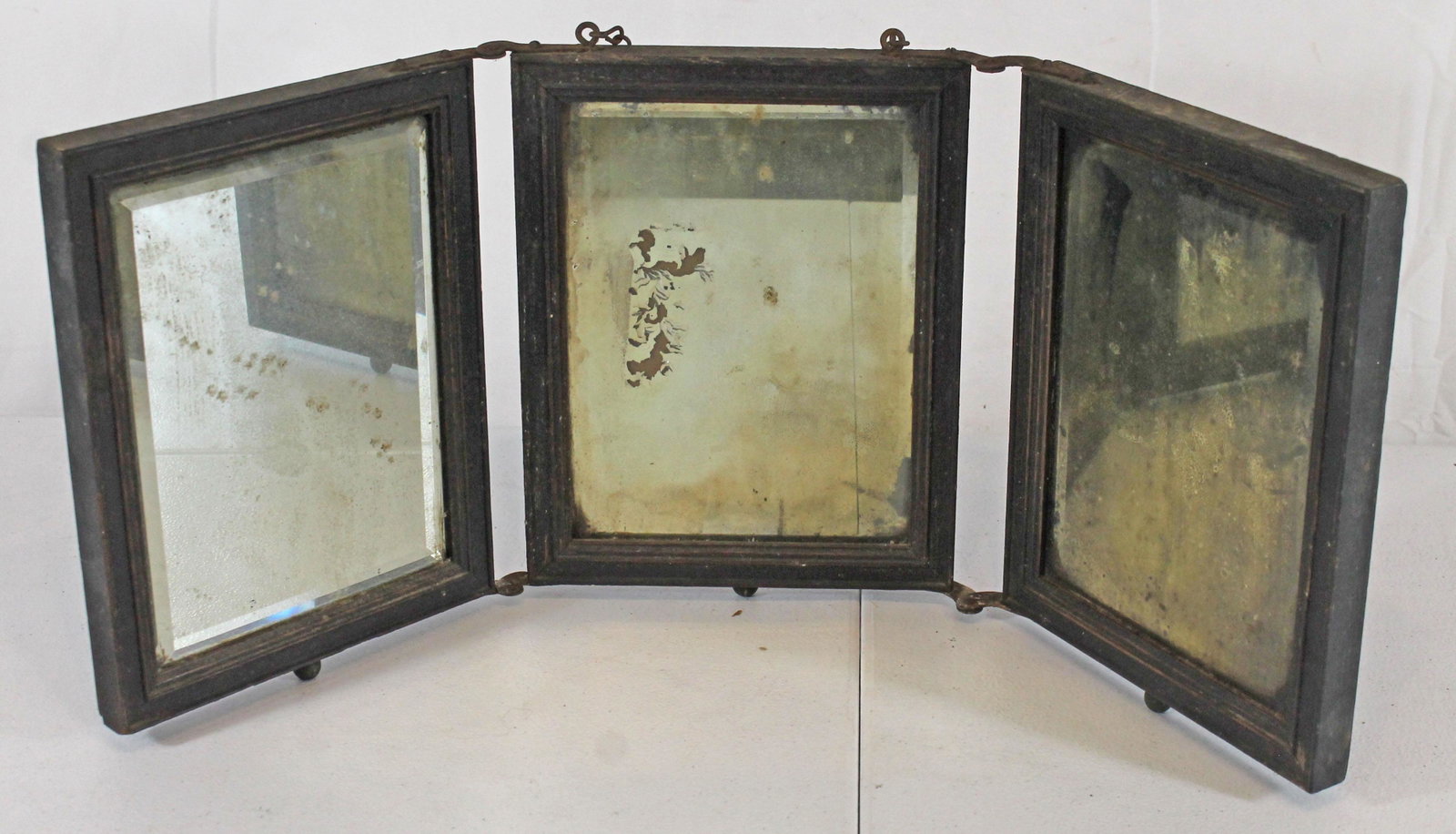 Antique trifold dresser mirror - each mirror measure 9: Antique trifold dresser mirror - each mirror measure 9 1/4"x7 1/4"