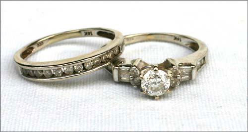 14k gold diamond wedding ring set: 14k gold diamond wedding ring set