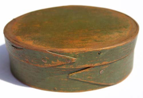 19thC Shaker small 4" oval fingered box in old gre: 19thC Shaker small 4" oval fingered box in old green paint