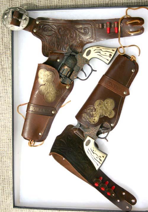 "Bonanza 44" pr Western toy gun in "Bonanza" holst: "Bonanza 44" pr Western toy gun in "Bonanza" holster w bullets