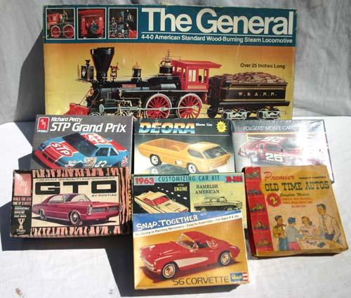lg lot of orig boxed model car kits: lg lot of orig boxed model car kits