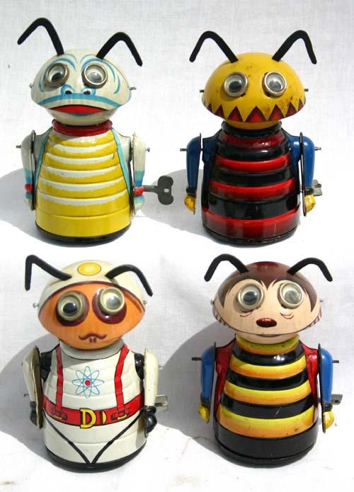 lot of 4 Marx tin wind up Alien figures dtd 1968 -: lot of 4 Marx tin wind up Alien figures dtd 1968 - 6" tall
