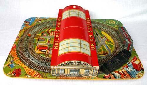 Marx Union Station w wind up train: Marx Union Station w wind up train
