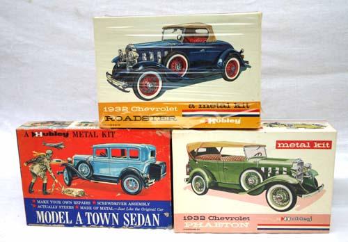 lot of 3 orig boxed Hubley car model kits & a tin: lot of 3 orig boxed Hubley car model kits & a tin boxed Hubley metal kit