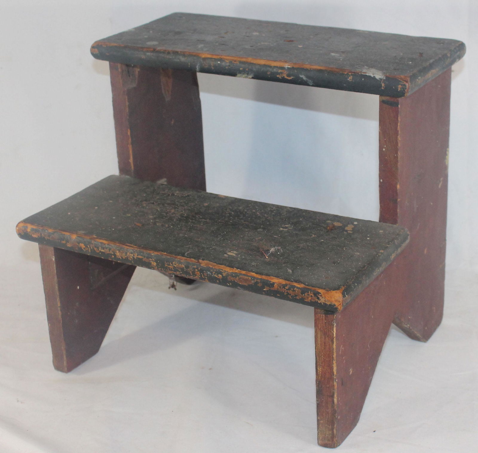 Set of wooden painted steps (2 steps) w bootjack ends (1 of 5)