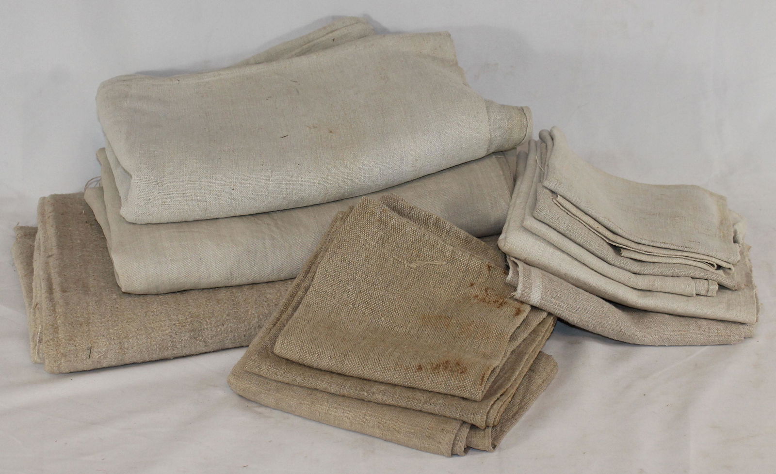 Antique textile lot incl lg heavy homespun, lg nubby (1 of 6)