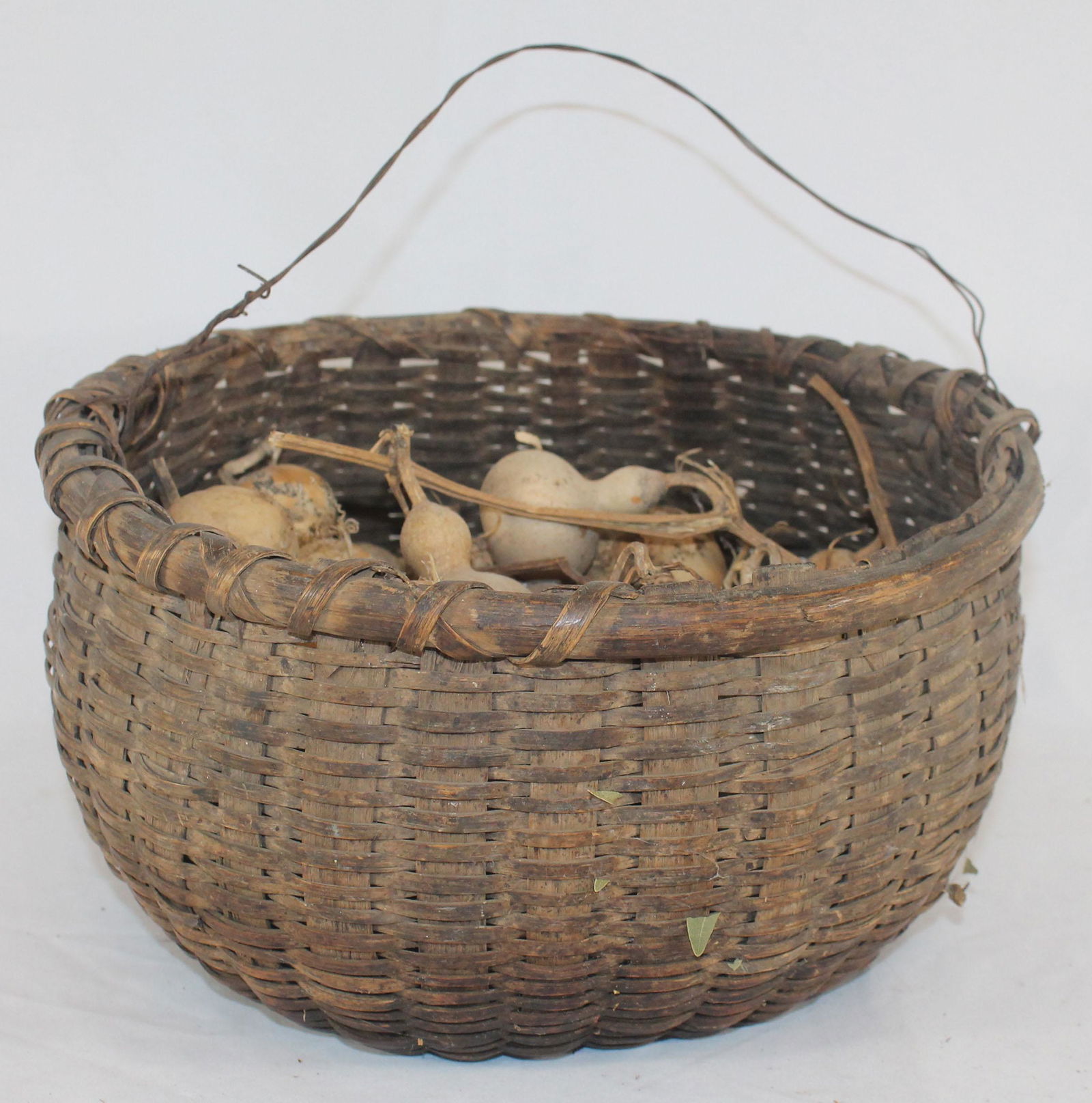Primitive splint basket w wire handle filled w small (1 of 6)