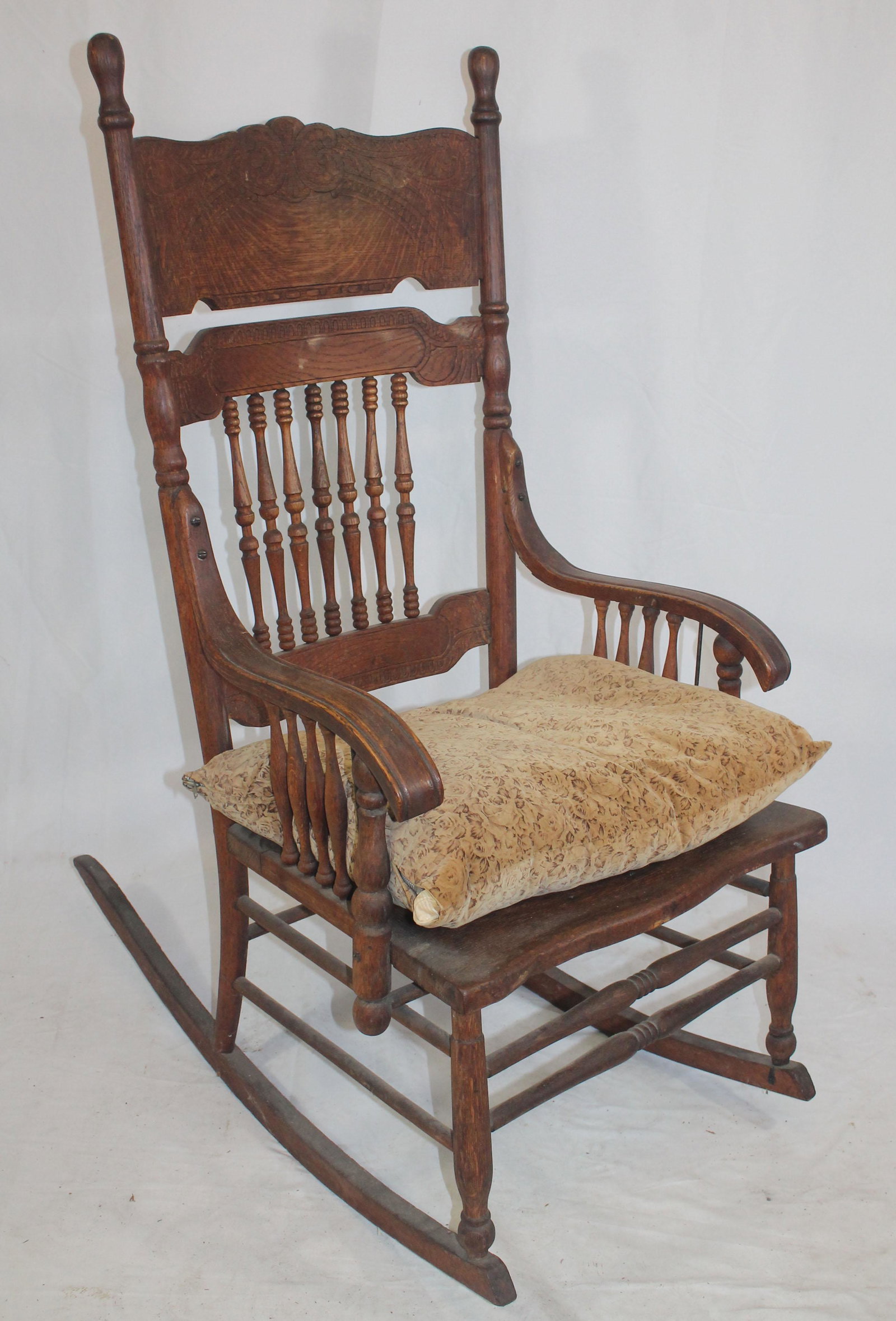 Victorian oak rocker - 44" tall x 21" wide: Victorian oak rocker - 44" tall x 21" wide