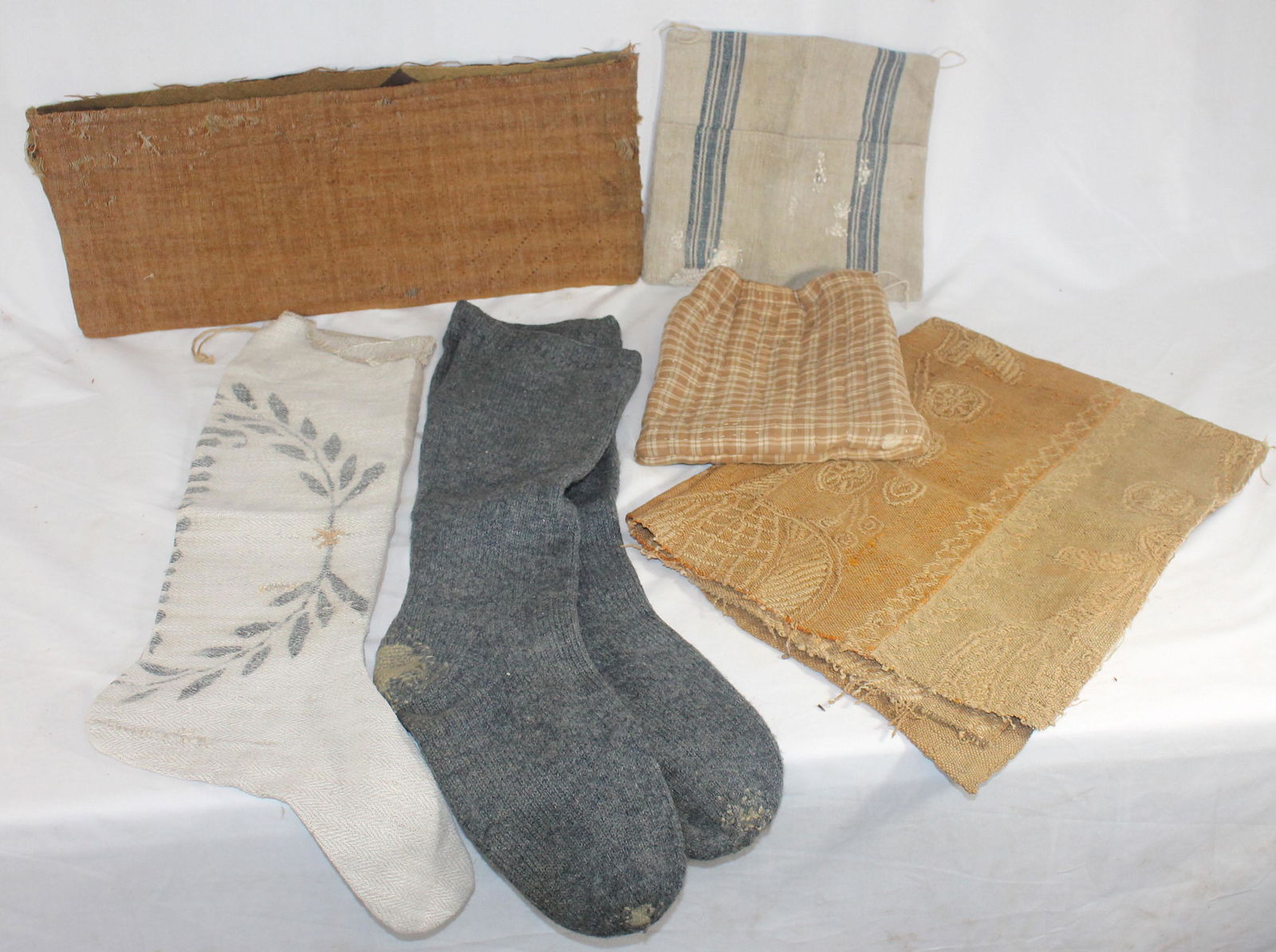 Antique textile lot incl old knit stockings, newly made (1 of 6)