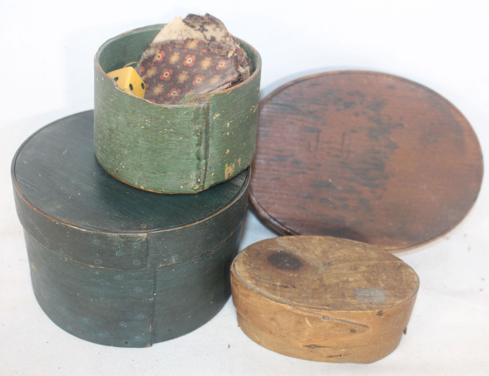 3 early pantry boxes (1 missing lid) plus an oval lid - (1 of 11)