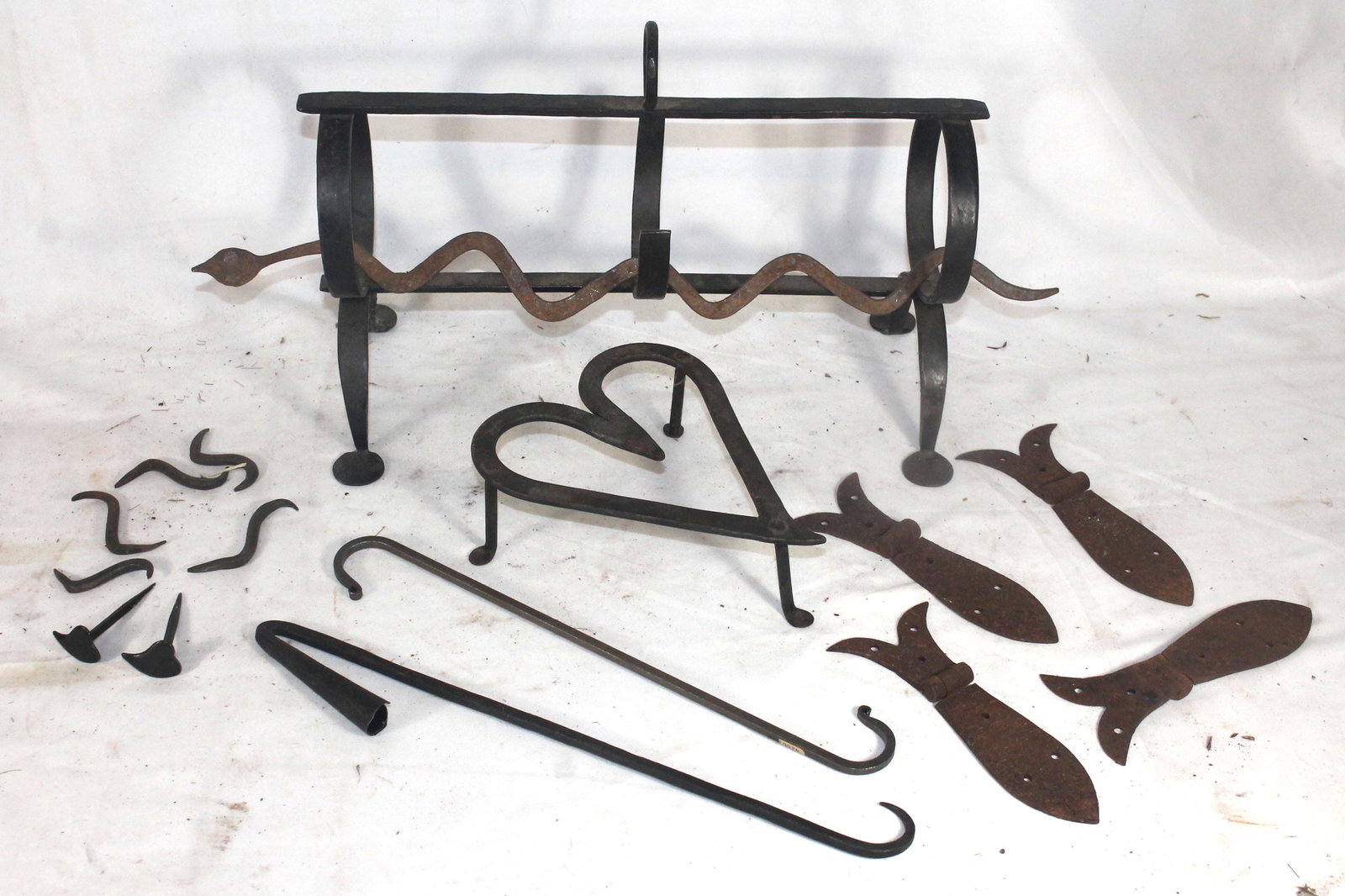 reproduction iron lot incl snake, hinges, hooks, trivet: reproduction iron lot incl snake, hinges, hooks, trivet & pipe kiln
