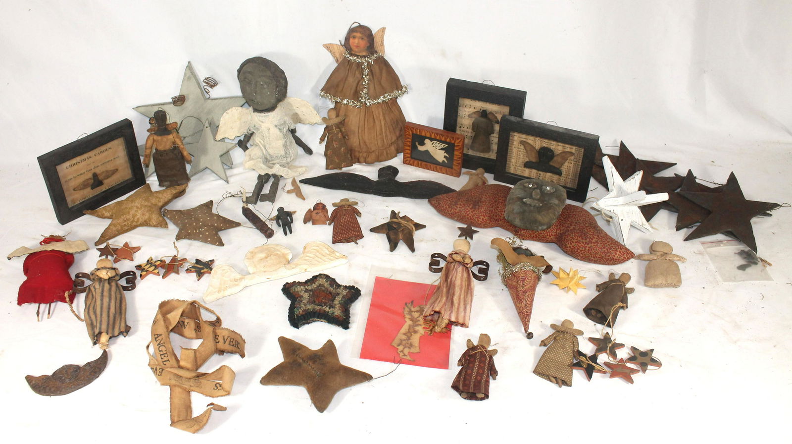 Contemporary primitive lot of hand made items (1 of 13)