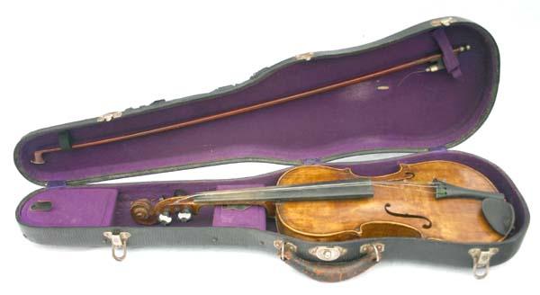 antique violin by Vincenzo Papandrea Barre, VT 193: antique violin by Vincenzo Papandrea Barre, VT 1938 in case w bow