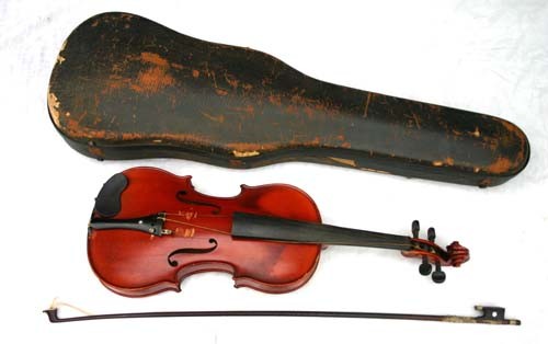 antique violin w bow in orig case stamped inside : antique violin w bow in orig case stamped inside Jacobus Hornsteiner 1928 Stradivarius