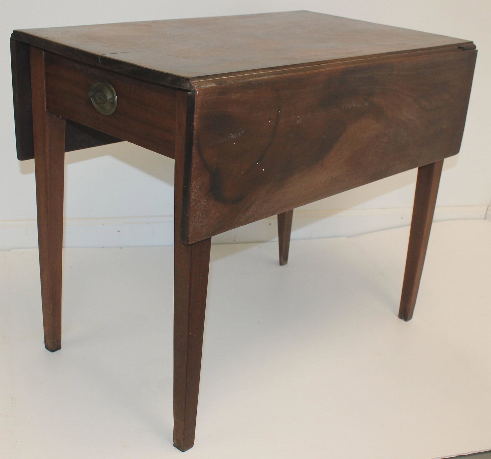 Hepplewhite 1 dr Pembroke table - 25" tall x 18 3/4": Hepplewhite 1 dr Pembroke table - 25" tall x 18 3/4" wide x 31" deep